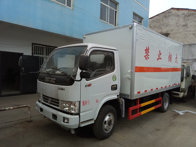 多利卡4.1米(蓝牌)气体厢式车